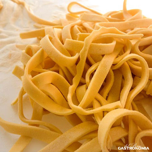 Pasta fresca all'uovo - Tagliatelle fresce - Gastronomia del Borgo - Vigone